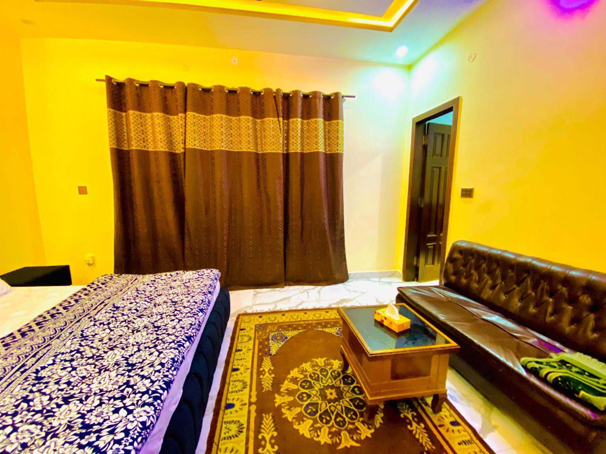 Moonlight Guest House Rawalpindi Extérieur photo