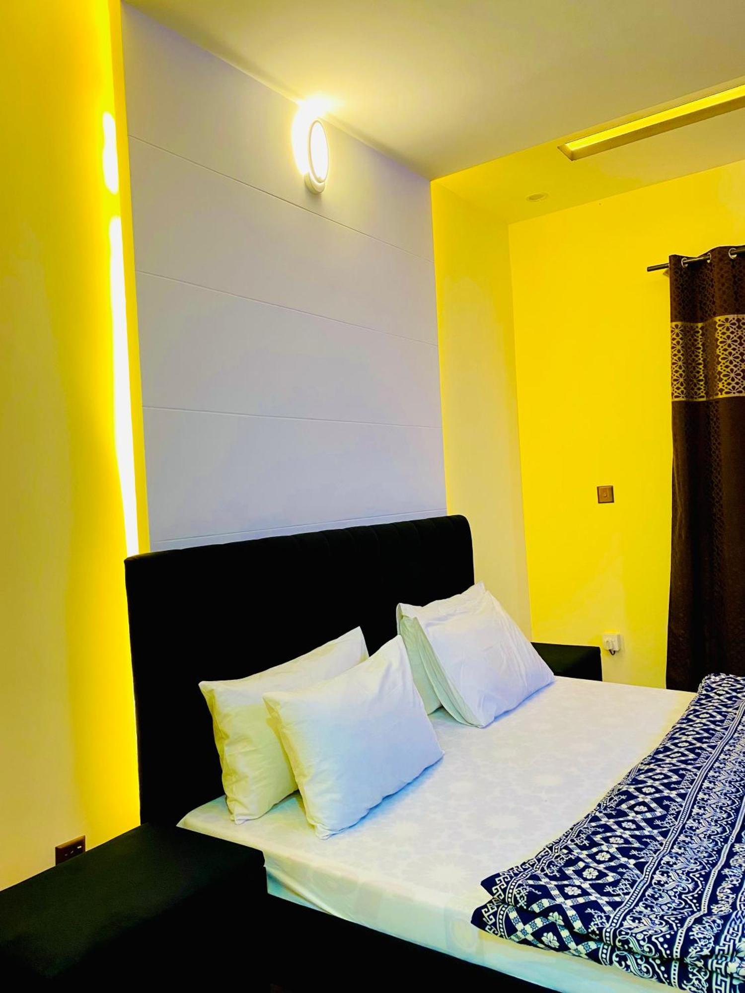 Moonlight Guest House Rawalpindi Extérieur photo